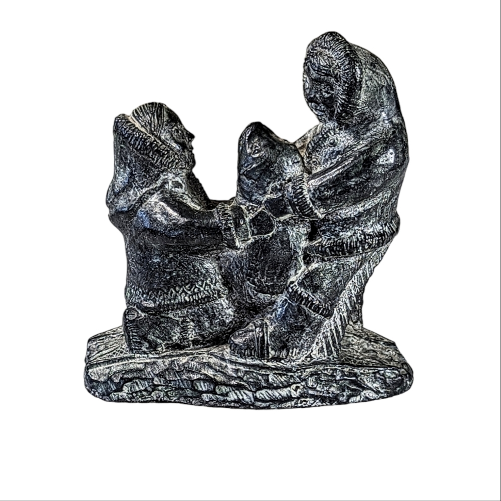 Vtg A Wolf Original Inuit Couple Seal Soap Stone Carving Sculpture Figure Canada